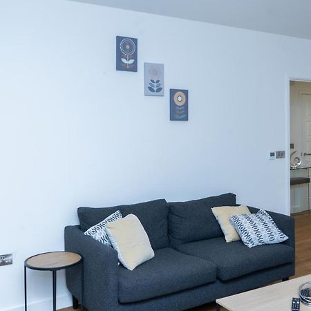Guerneville 1 Bedroom Luxury Apartment Royal Wharf By Excel Exhibition Centre Londra Exterior foto