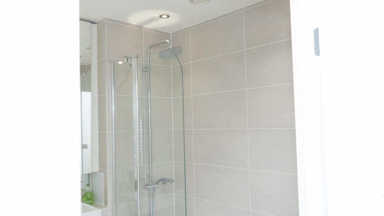 Guerneville 1 Bedroom Luxury Apartment Royal Wharf By Excel Exhibition Centre Londra Exterior foto