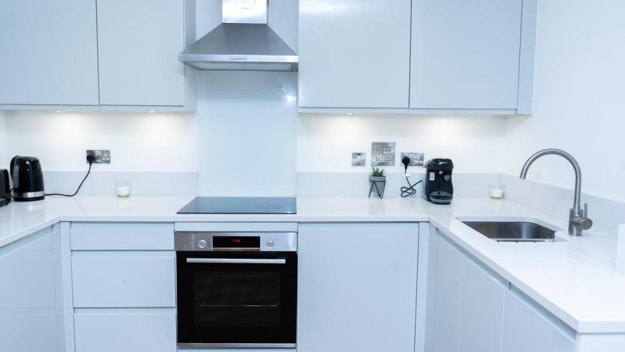 Guerneville 1 Bedroom Luxury Apartment Royal Wharf By Excel Exhibition Centre Londra Exterior foto